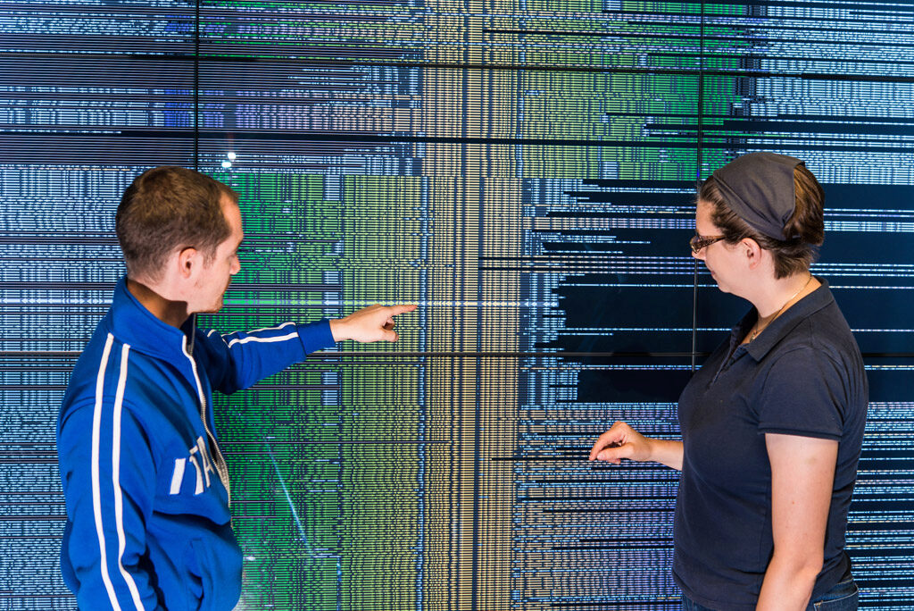 BactoGeNIE, the Bacterial Gene Neighborhood Investigation Environment