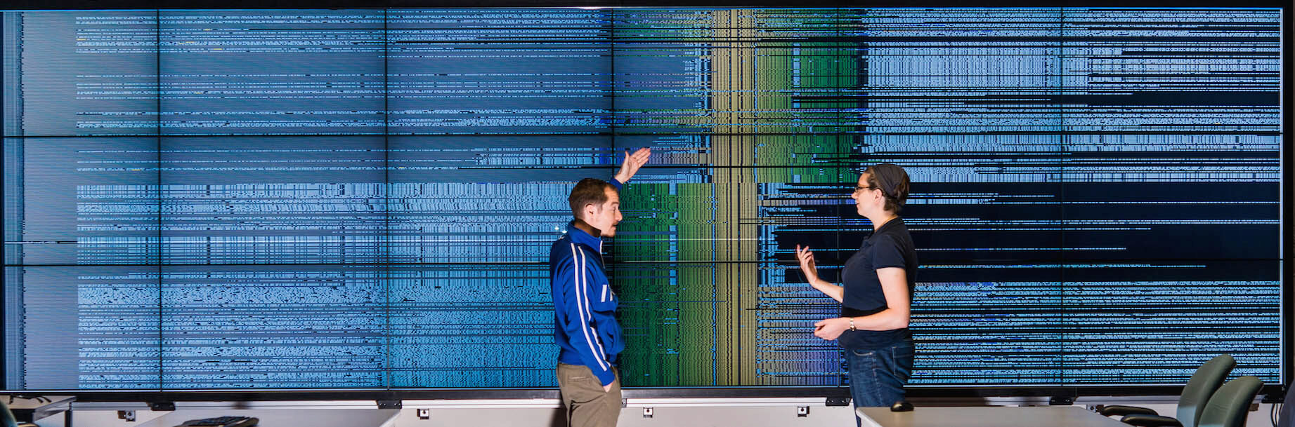 BactoGeNIE: A Large-Scale Comparative Genome Visualization for Big Displays