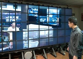 Call Me! SAGE Visualcasting Enables Gigabit-Linked Collaborators to Link-up and Work Together in High-Definition