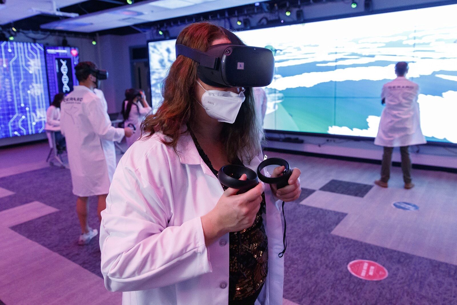 Virtual-reality play: UIC debuts ’Hummingbird,’ allowing audience to participate in the story