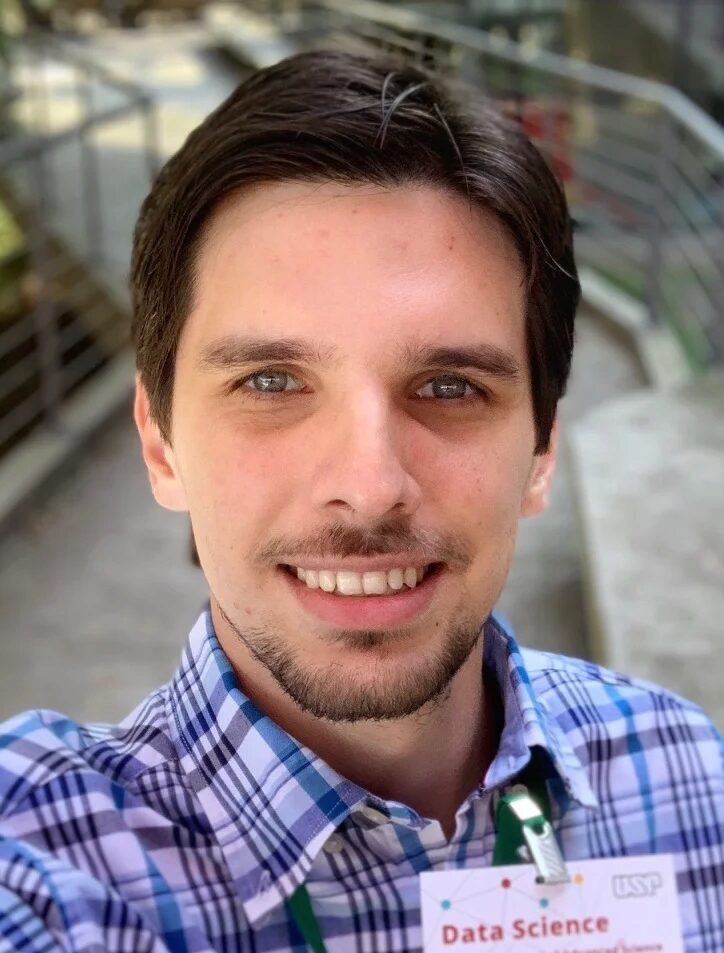 Designing and Evaluating HMD-Based Immersive Analytics Environments