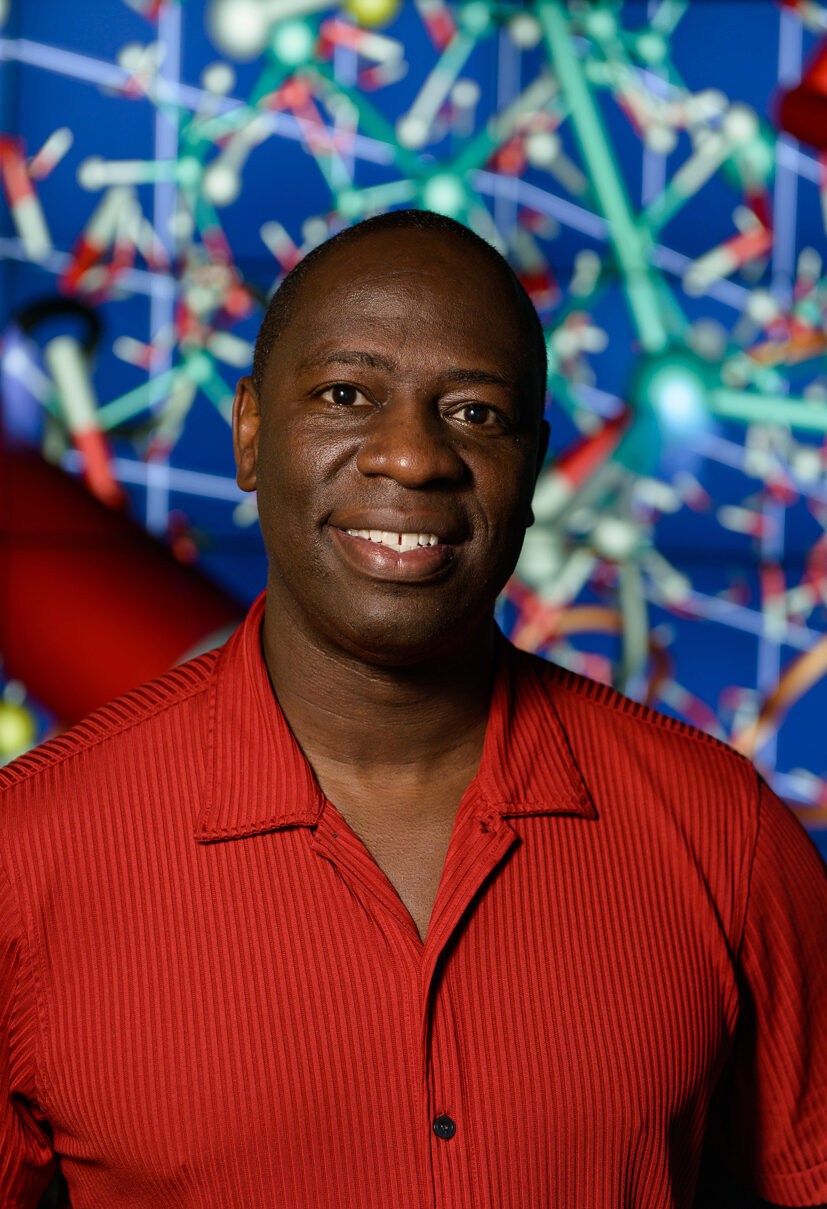 A Distributed Graph Approach for Retrieving Linked RDF Data Using Supercomputing systems